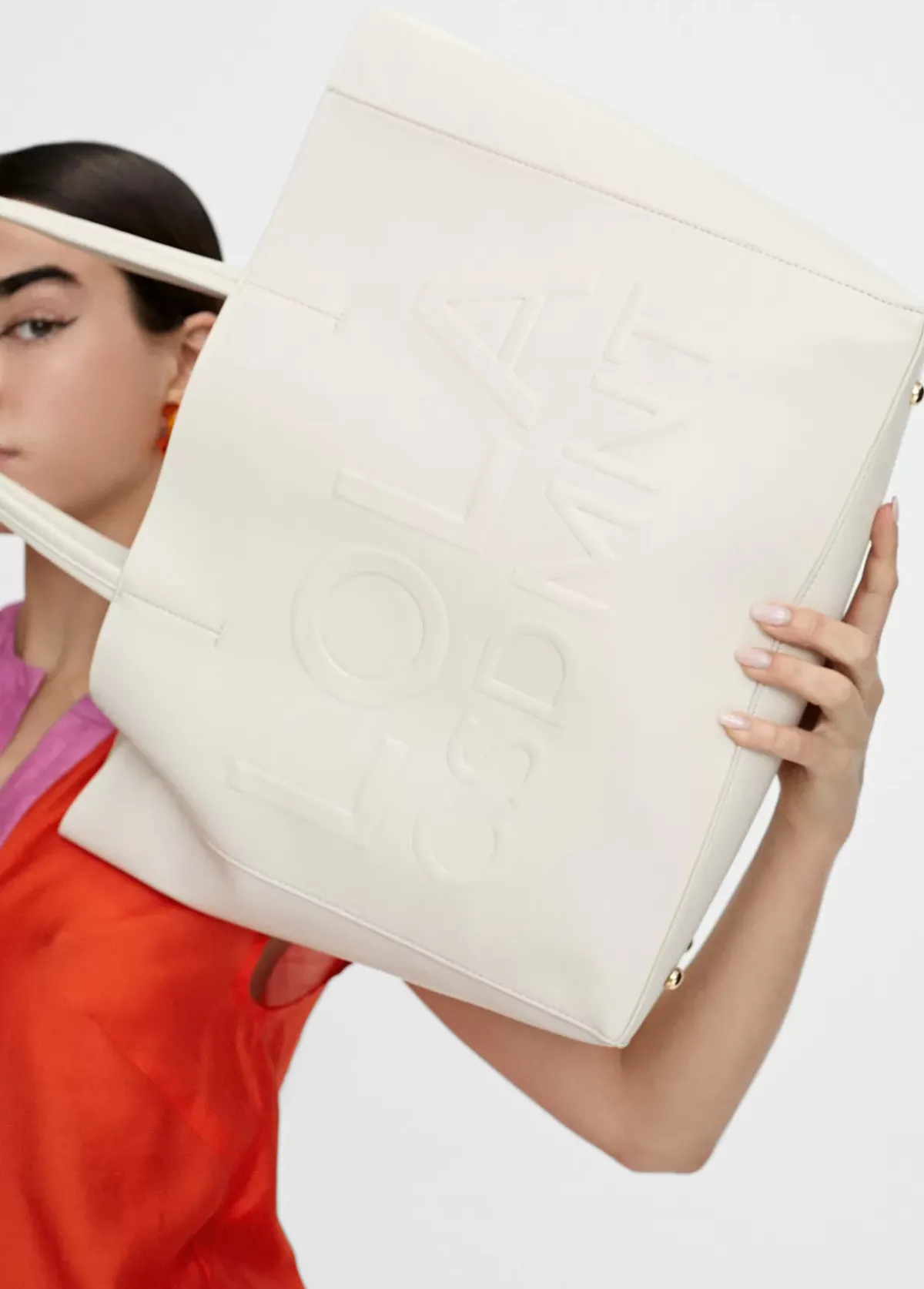 Outlet Bolso shopper con logo en relieve. Bolsos