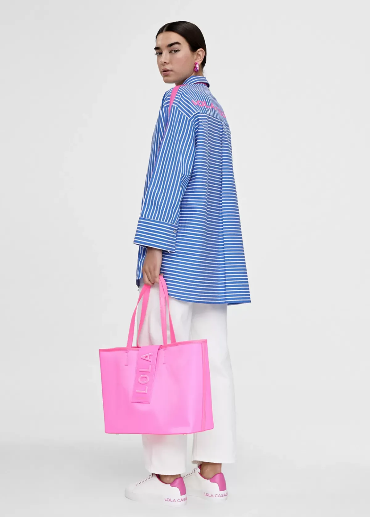 Bolso shopper con logo en relieve Bolsos