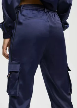 Pantalón cargo satinado Pantalones