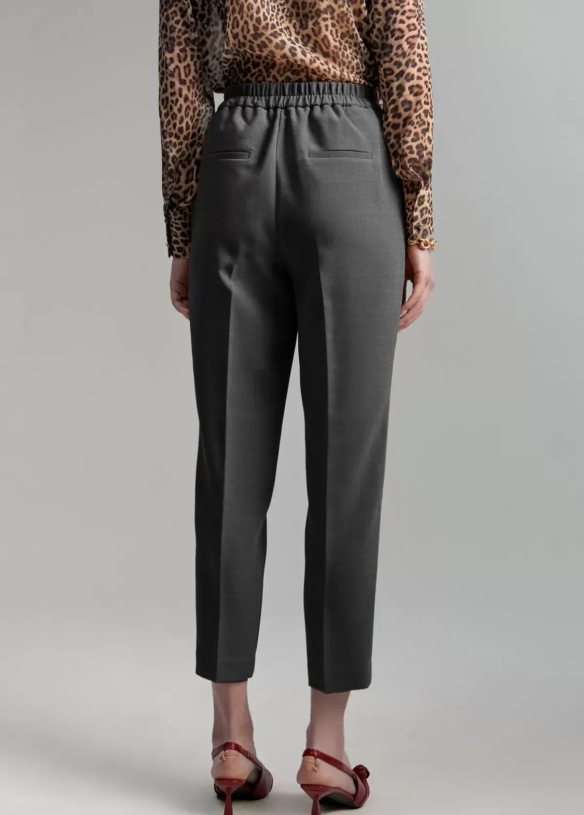 Outlet Pantalón detalle botones Pantalones