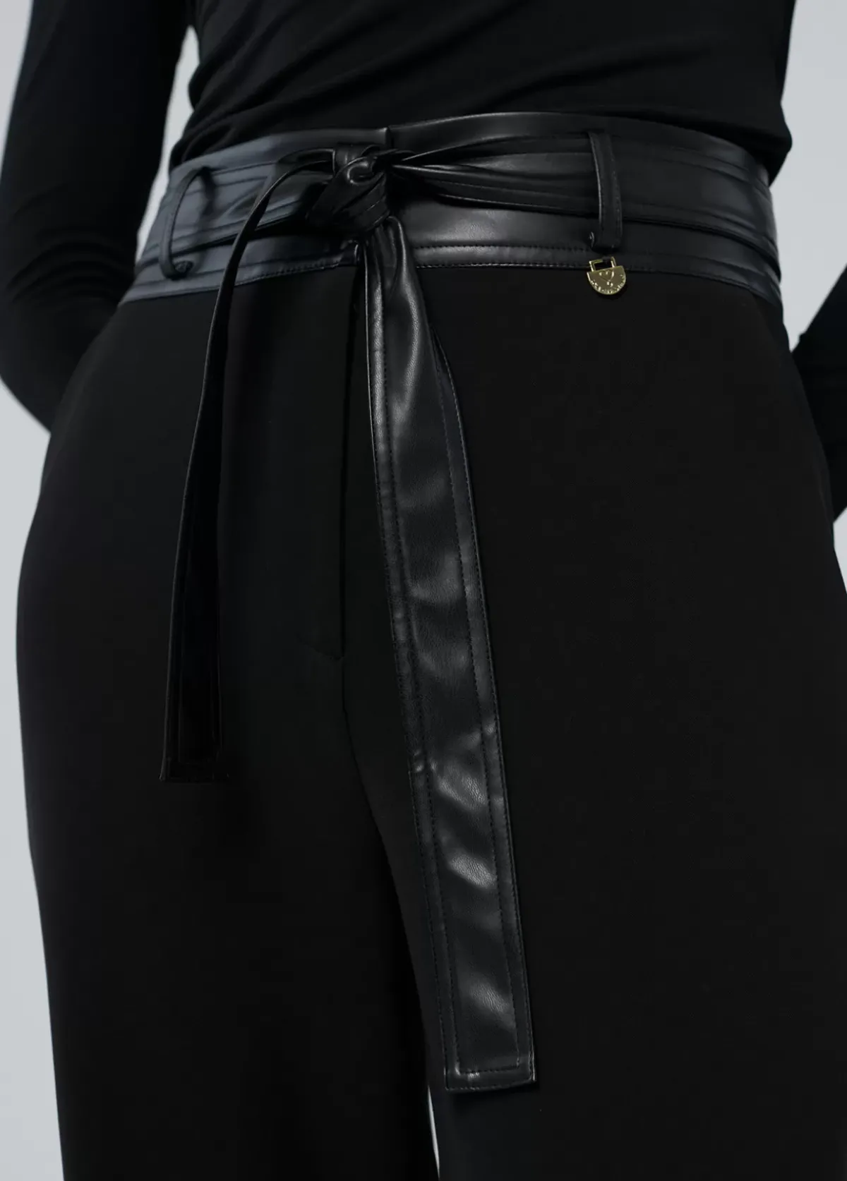 Discount Pantalón detalle cintura Pantalones