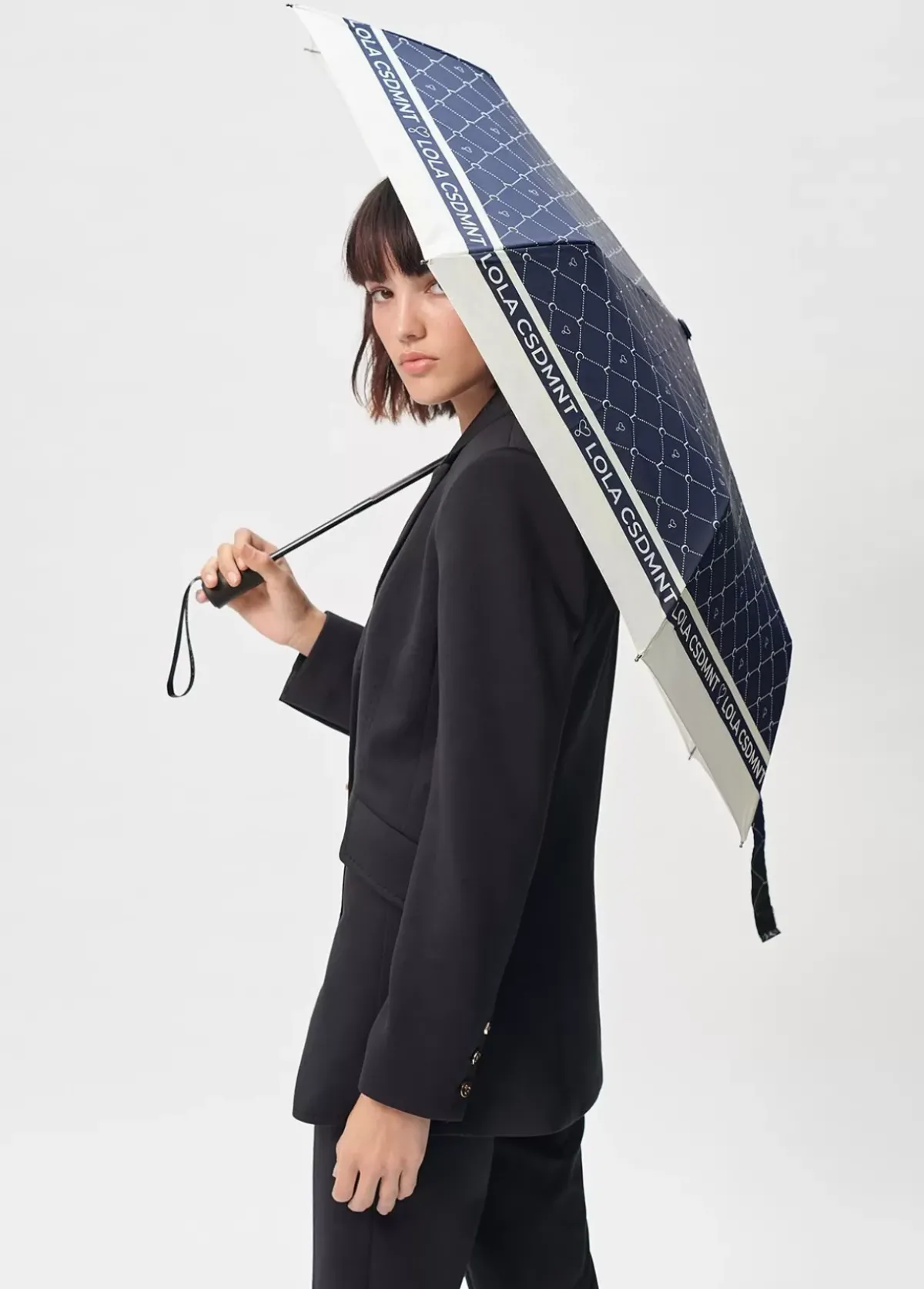Hot Paraguas logotipado LC | Complementos | Lola Casademunt Accesorios|Paraguas