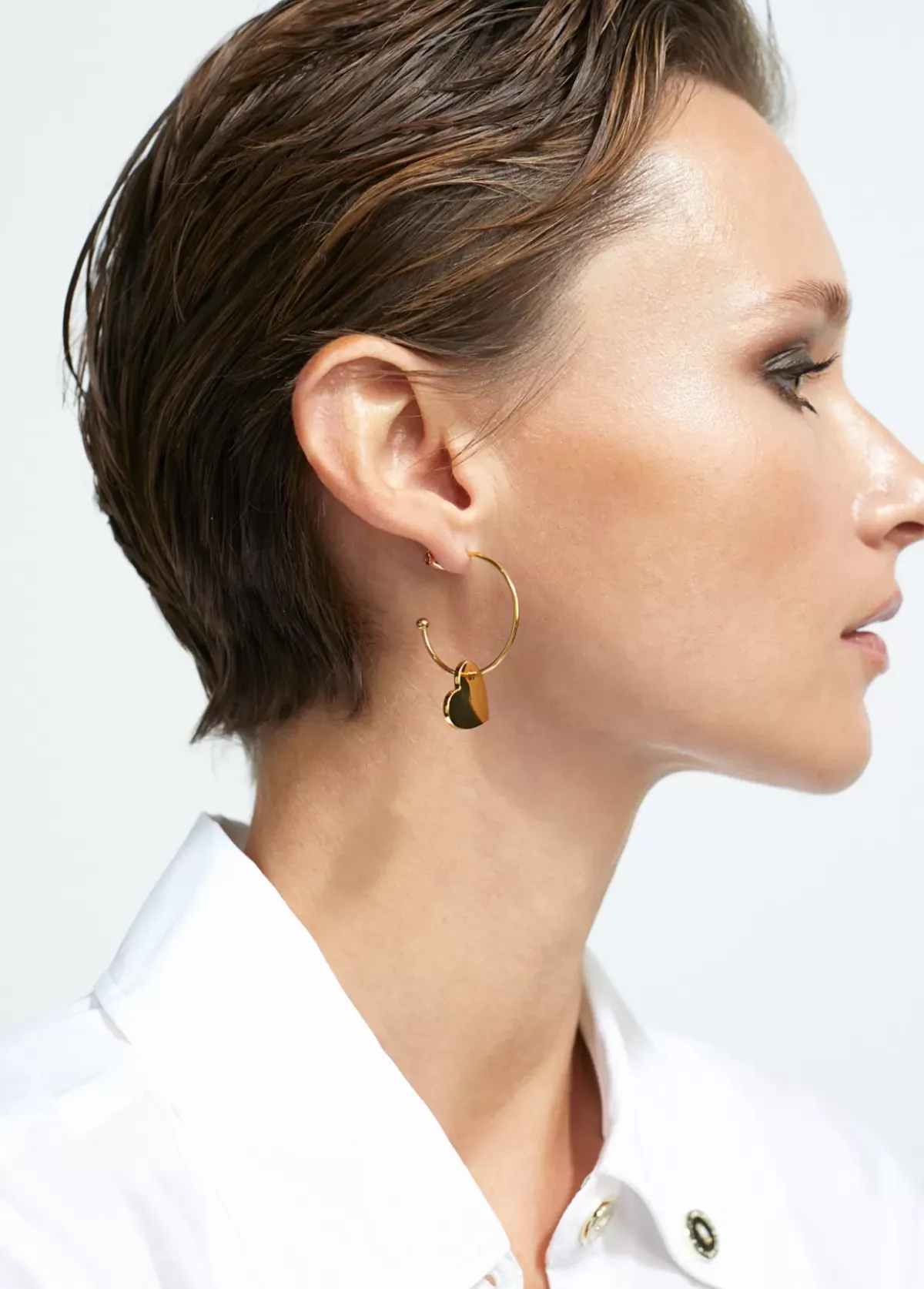 Outlet Pendientes aro con corazón Pendientes