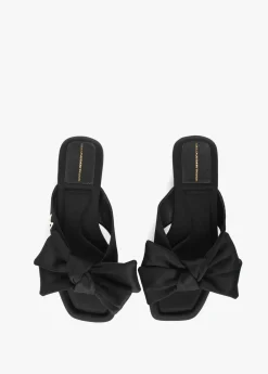 Outlet Sandalia plana con lazo Calzado