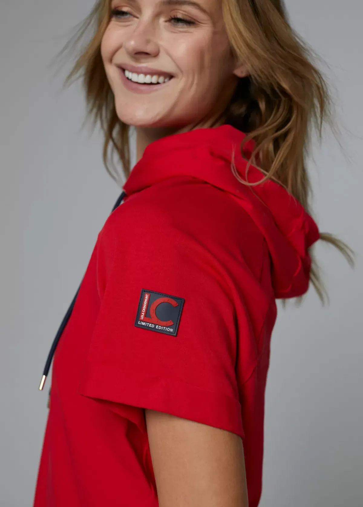 Outlet Sudadera manga corta roja de algodón 100% - Lola Casademunt Sudaderas