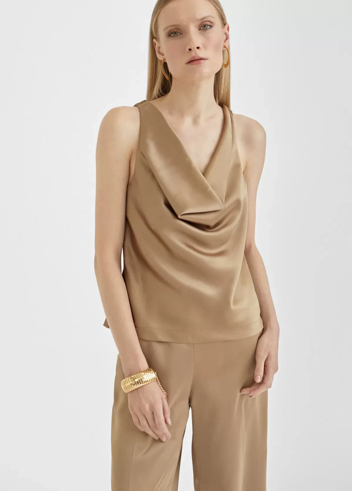 Best Top satinado con drapeado Camisetas Y Tops