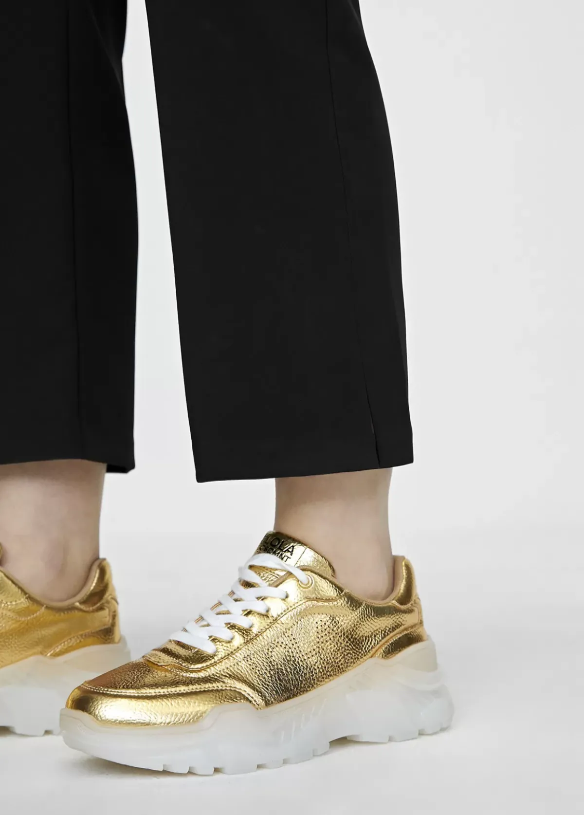 Sale Zapatillas tipo sneakers metalizadas Calzado