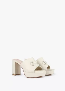 Zueco de tacón Calzado